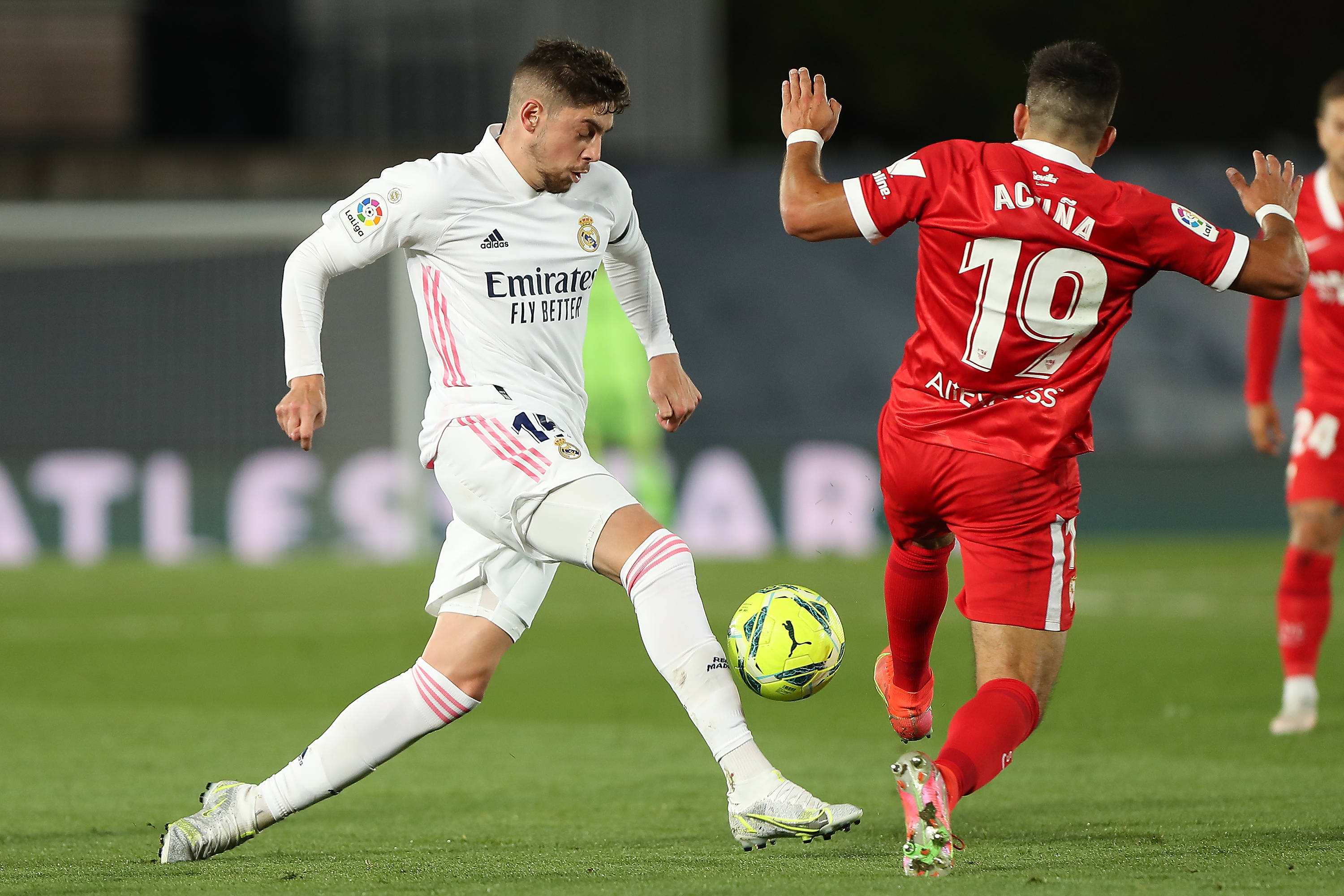 塞维利亚主场大胜,继续保持领先(塞维利亚主场大胜,继续保持领先状态) 塞维利亚主场大胜,继续保持领先(塞维利亚主场大胜,继续保持领先状态)