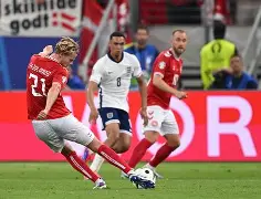 包含冰岛队意外失利,被斯洛文尼亚队绝杀在欧预赛比赛的词条 包含冰岛队意外失利,被斯洛文尼亚队绝杀在欧预赛比赛的词条